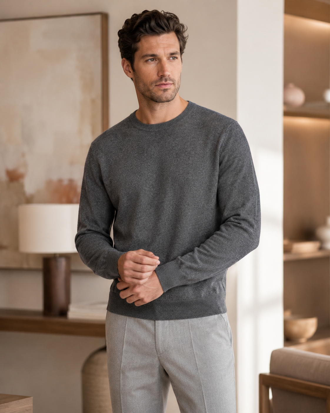 Luxurious Men's Crew Neck Cashmere Sweater in Charcoal